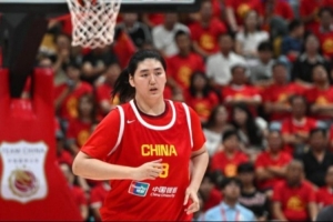 张子宇超进化：先进球，再来谈“现代篮球”